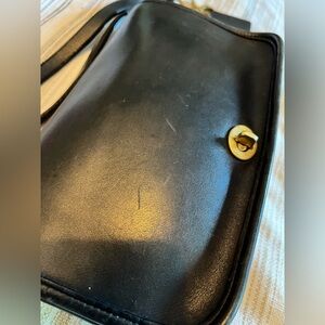 Vintage Coach Crossbody - black leather